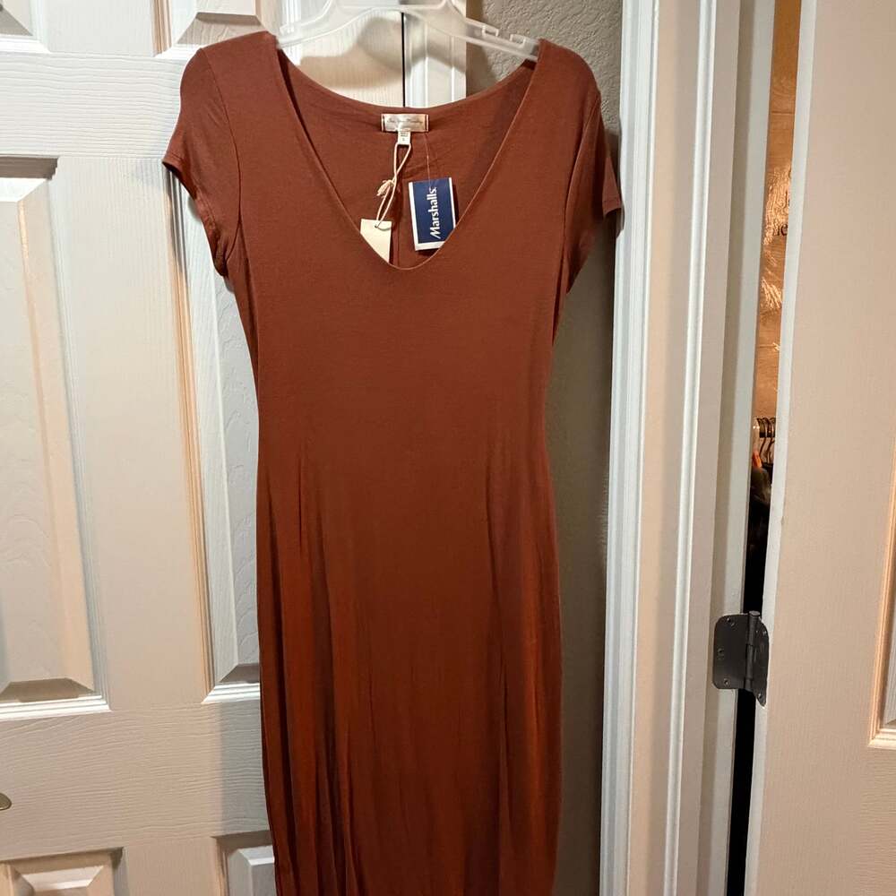 See You Monday V-Neck Cap Sleeve Rust Bodycon Midi Dress